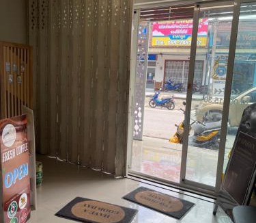 Nuea Khlong House | Sphinx room