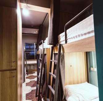 Samphanthawong Hostel | Stash