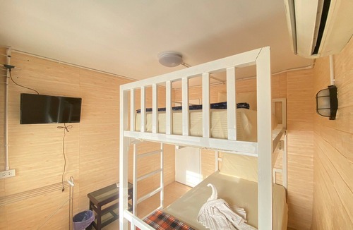Wat Sam Phraya Hostel | Steve Lady Hostel