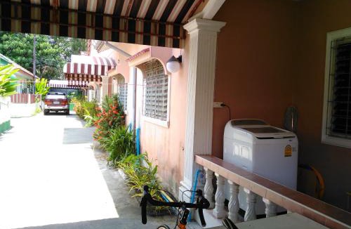 Cherngtalay Apartment | Studio with Aircon
