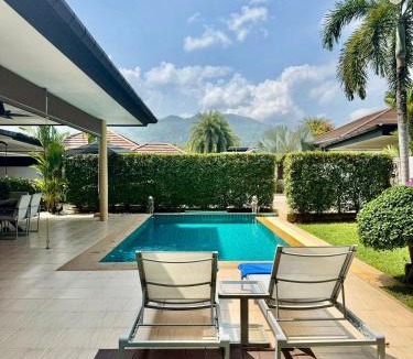 Cherngtalay Villa | Stunning 2-Bedroom Pool Villa