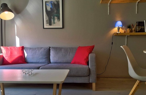 Downtown Apartment | Stylish One-Bedroom Apartment with Terrace: The Perfect Location!