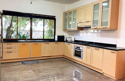 Ban Khlong Haeng Villa | superb Villa with garden