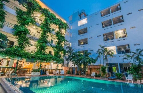 Central Pattaya Hotel | Sutus Court 3