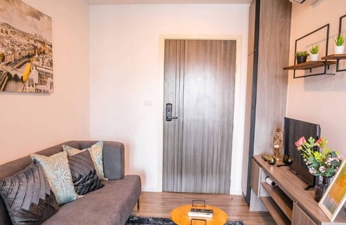 Mueang Samut Prakan District Apartment | swimming pool and gym , near BTS PuChao,bkbloft4 - Tambon Thepharak