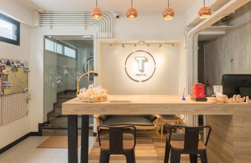 Samsen Nai Hostel | T Hostel @ Victory Monument