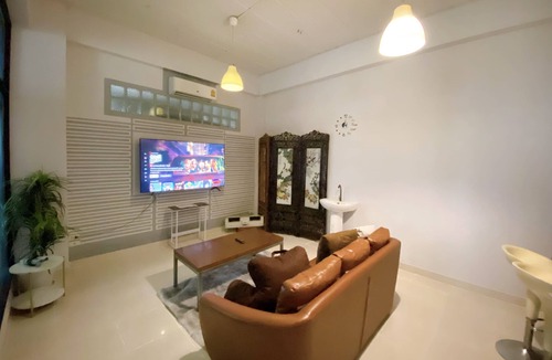 Pak Kret Hotel | T.U.B. Mansion