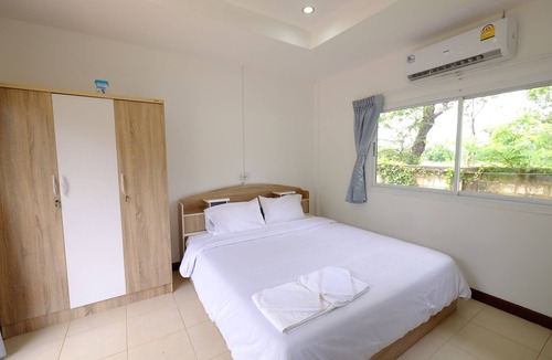 Sakon Nakhon Hotel | Tamarind Resort