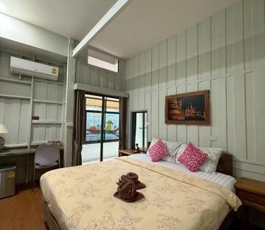 Ayutthaya House | tamarind guesthouse