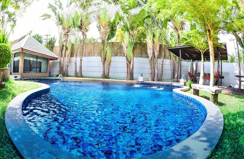 Na Chom Thian Villa | Tawanron villa at the beach