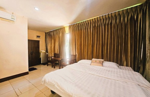 Hang Dong Hotel | Thai Gallery Baantawai