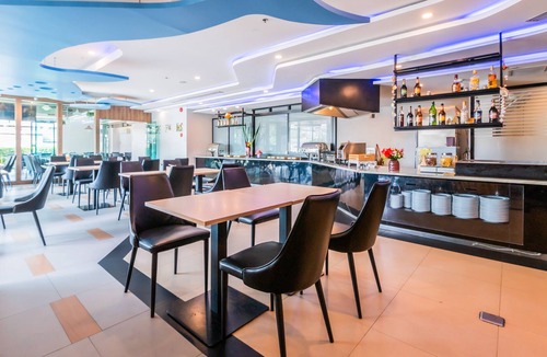 Pong Apartment | Thai Luxury Modern Style 1 BR Pattaya Beach