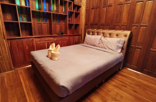 Udon Thani House | Thai traditional wooden house