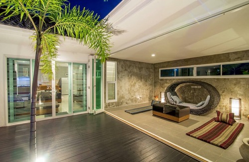 Wang Pong House | Thailand Private 10 meters pool villa