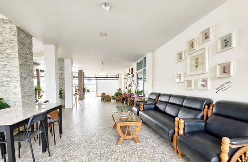 Lam Plai Mat Hotel | Thanaphat Place