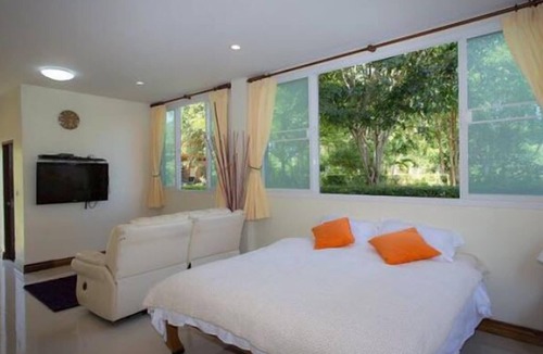 Doem Bang Nang Buat House | Tharnrarin Villa Suphan Buri