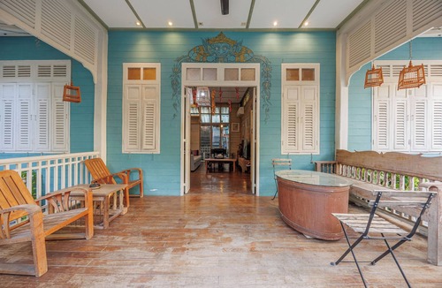 Bang Rak House | The Anonymous House @ Silom/BTS Surasak/3 Bedrooms, 4 Bathrooms/City Center.