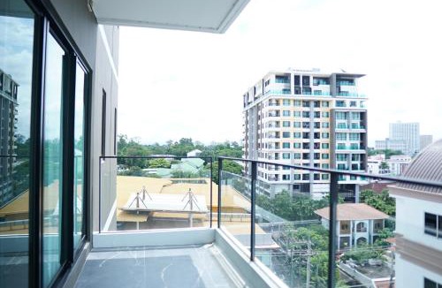 Chang Khlan Apartment | The Astra Sky River 100sqm 3bedrooms 2bathroom Infinity Pool Community
