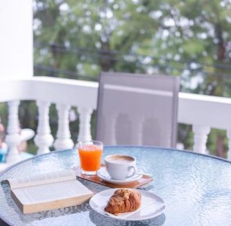 Cha-am Hotel | THE BEACH CHA AM Suites