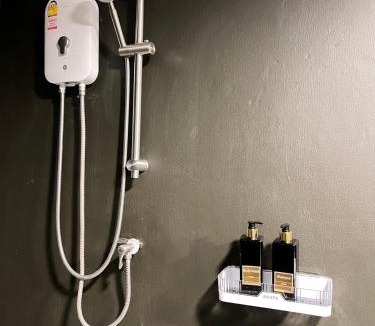 Chong Nonsi House | The Cage Suites