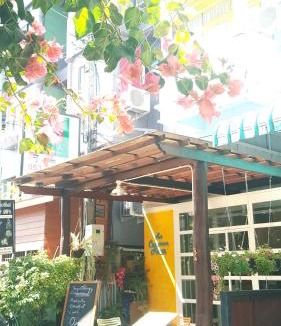 Old City Bed & Breakfast | The Commonroom CNX