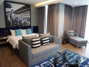 Buriram Hotel | The Crystal Hotel Buriram - formerly X2 Vibe Buriram