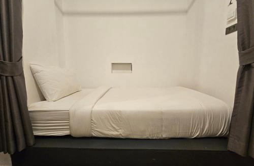 Wua Lai Hostel | The Entaneer Poshtel