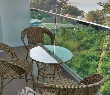 Saen Suk Apartment | The Exclusive @WON Beach Suite & Toproof Pool