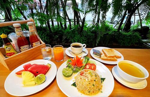 Thung Song Hotel | The Gold Living Life