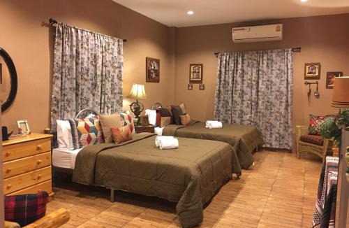 Lat Bua Khao Resort | The Green Land Farm