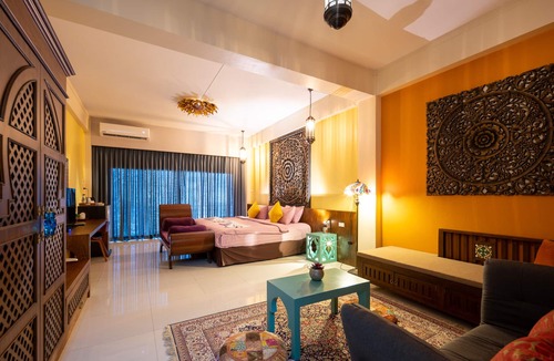 Ranong Hotel | The Iconic Hotel