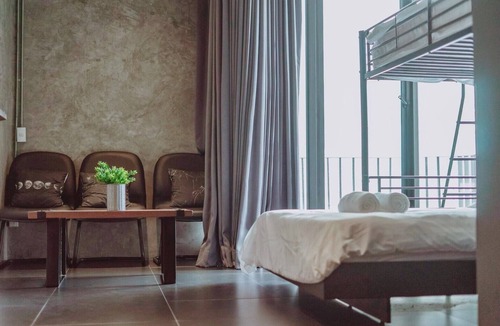 Samsen Nai Hostel | The LOCAL Ari - Hostel