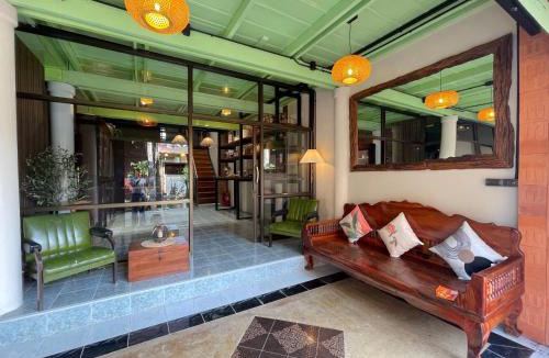 Bang Phra Hostel | The Memory Hostel