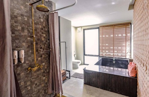 Ko Lanta Villa | The Myth Villa for 4 with breakfast