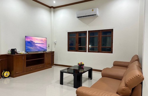 Downtown Krabi Hotel | The Pineapple Hotel
