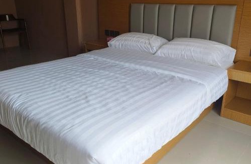 Bang Sare Hotel | The Shamrock