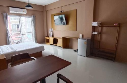 Bang Sare Hotel | The Shamrock