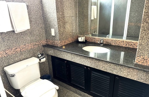 Yan Nawa Hotel | The Step Sathon