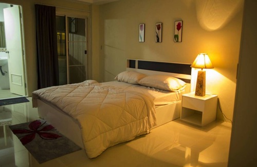 Racha Thewa House | The Suvarnabhumi Apartment