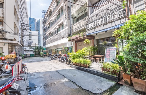 Silom Hotel | The Urban Age