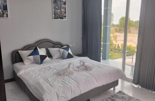 Prakhon Chai Hotel | The Village