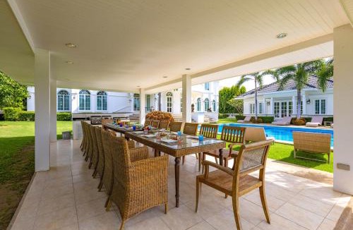 Sam Phraya Villa | The White House, Palm Hills Golf and Country Club