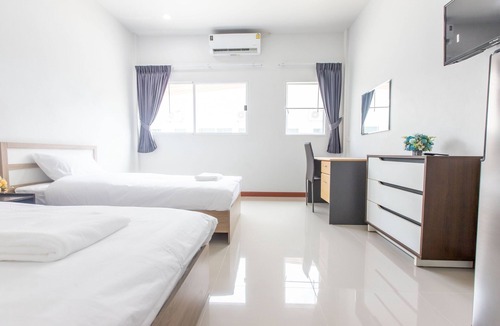 Sam Wa Tawan Ok Hotel | Tonsoi Hathairat