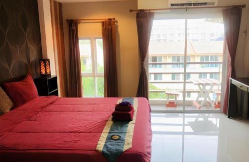 Ban Bang Saen Hostel | Tontalay Hotel
