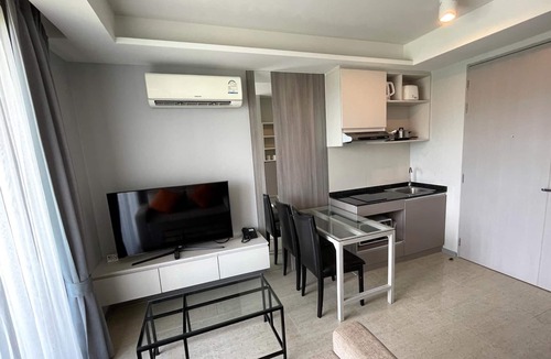Cherngtalay Apartment | Top floor apartment at 6th Avenue near Surin beach