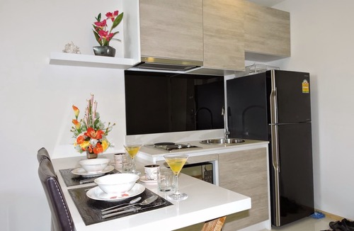 South Pattaya Apartment | Top floor lux Ocean View, 1 Bedroom 42 sqm condo, 200 m to the Ocean Beach