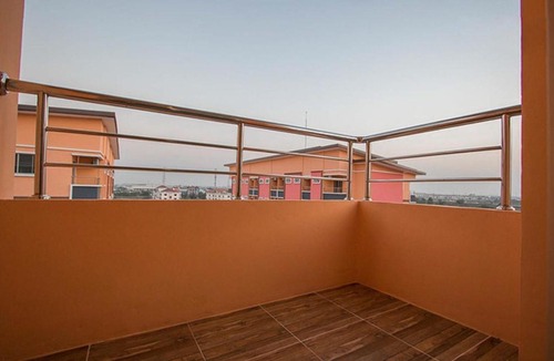 Don Hua Lo Apartment | Topplace Chonburi Amatanakorn