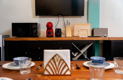 Yan Nawa House | Townhome w/workstation-2mins to food-fun-metro