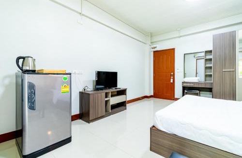 Chom Thong Hostel | Tree Place