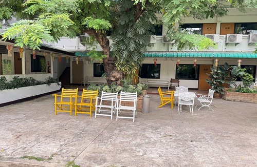 Su Thep House | Triple Stay | Comfort for the Whole Crew